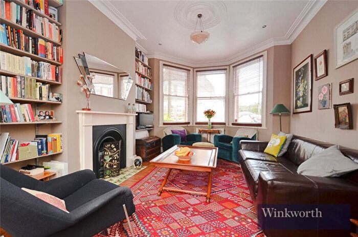 3 Bedroom Terraced House To Rent In Kirkstall Avenue, London, N17