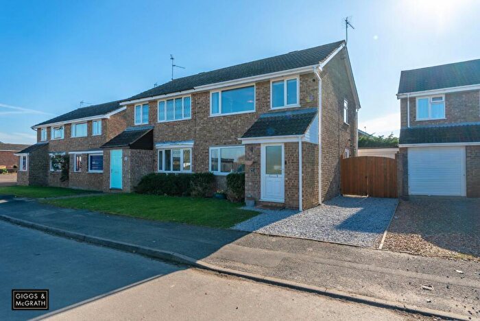 3 Bedroom Semi-Detached House For Sale In The Trundle, Somersham, Huntingdon, Cambridgeshire, PE28