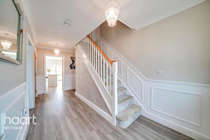 4 Bedroom Detached House For Sale In Elm Way, Latchingdon, CM3