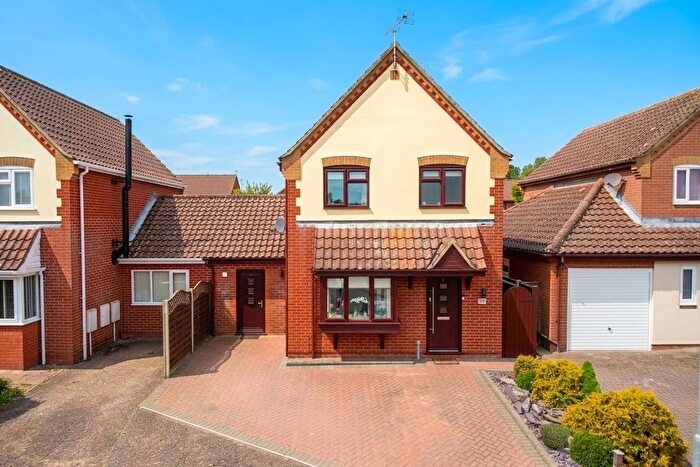 3 Bedroom Detached House For Sale In Market Manor, Acle, Norwich, NR13