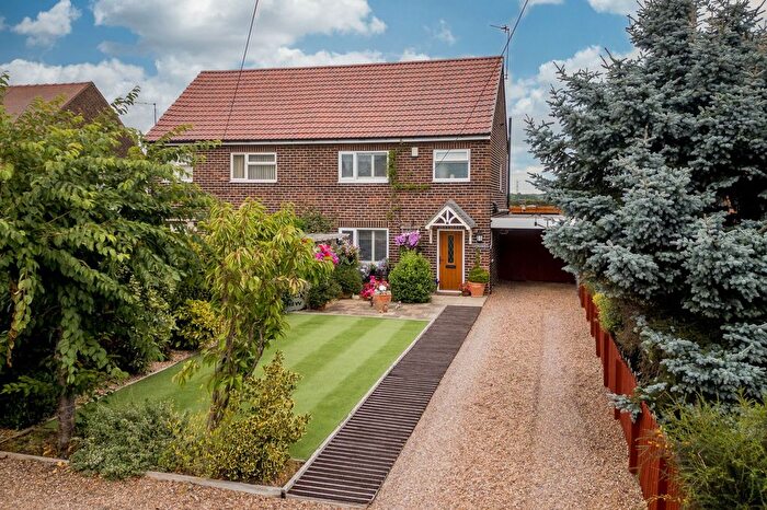 3 Bedroom Semi-Detached House For Sale In Selby Road, Camblesforth, Selby, YO8
