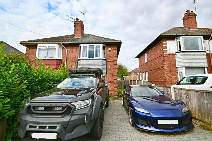 2 Bedroom Semi-Detached House To Rent In Masefield Road, Doncaster, DN2