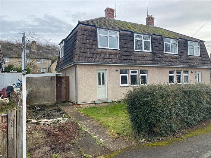 3 Bedroom Detached House For Sale In Macarthur Road, Northleach, Cheltenham, GL54