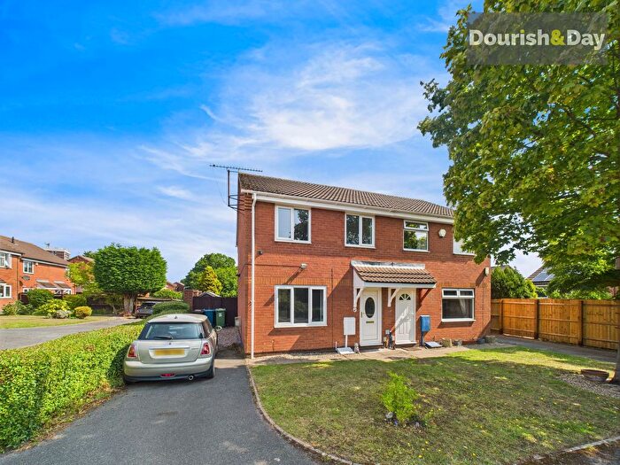 3 Bedroom Semi-Detached House For Sale In Furness Grove, Stafford, ST17
