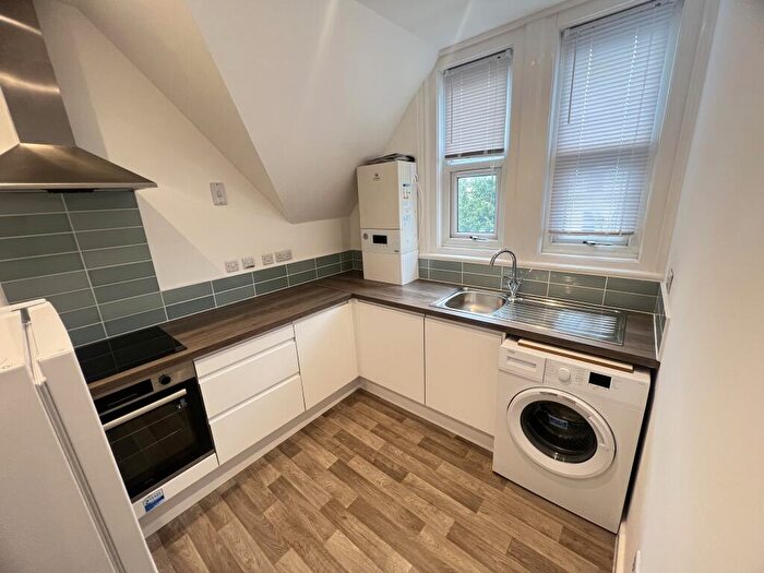 2 Bedroom Flat To Rent In London Road, SO15