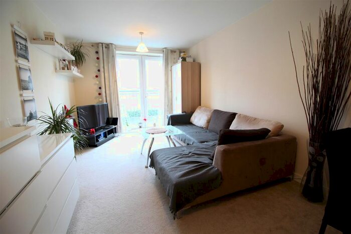 1 Bedroom Flat To Rent In Taywood Road, Northolt, UB5