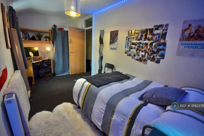 9 Bedroom Terraced House To Rent In Miskin Street, Cardiff, CF24