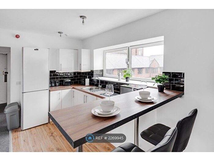 2 Bedroom Flat To Rent In Myrtle Street, Liverpool, L7