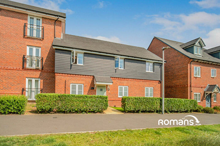 2 Bedroom Coach House To Rent In Corn Path, Finchwood Park, Wokingham, RG40