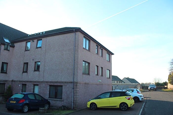 2 Bedroom Flat To Rent In Main Street, Sauchie, FK10