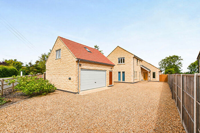 4 Bedroom Detached House For Sale In Hill View, Swallow Hill, Thurlby, PE10