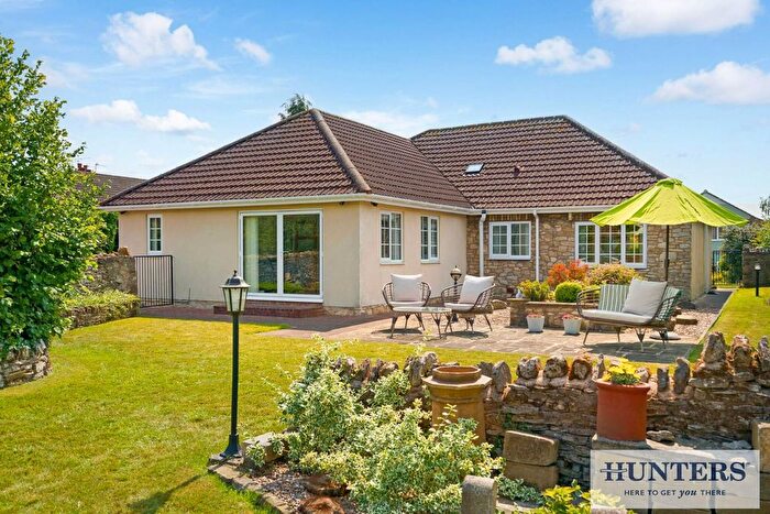 4 Bedroom Detached Bungalow For Sale In Silver Street, Fairburn, WF11