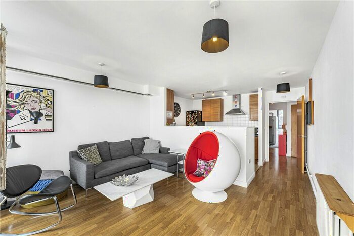 2 Bedroom Apartment To Rent In Umberston Street, Whitechapel, London, E1