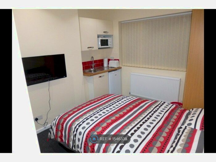 Studio To Rent In Severn Street, Stoke-On-Trent, ST1