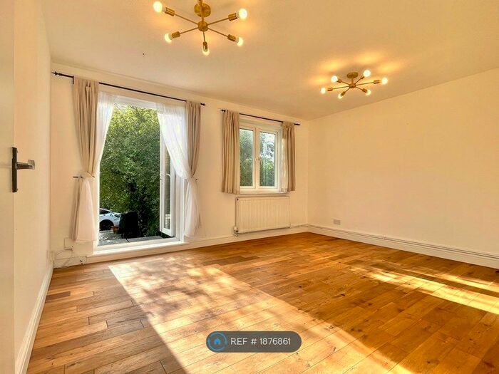 1 Bedroom Flat To Rent In Central Hill, London, SE19