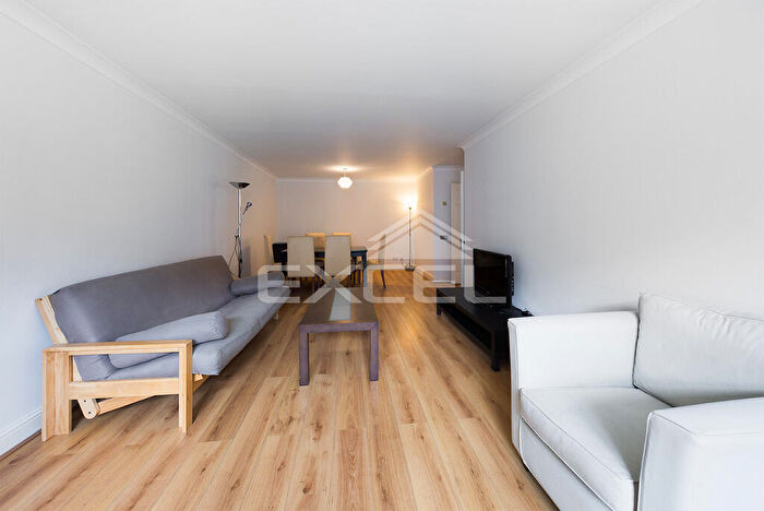 3 Bedroom Cottage To Rent In Frognal, Hampstead, London, NW3