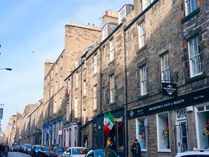 2 Bedroom Flat To Rent In Thistle Street, New Town, Edinburgh, EH2