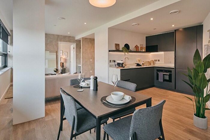 1 Bedroom Apartment To Rent In The Octagon - Great Charles Street Queensway, Birmingham, B3