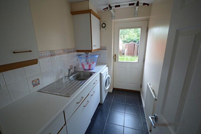 4 Bedroom Town House To Rent In Chamberlayne Avenue, Wembley, HA9