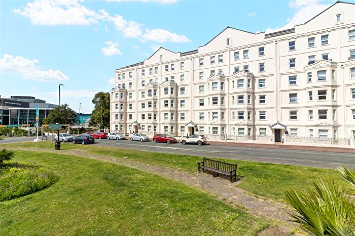 3 Bedroom Penthouse To Rent In Wilmington Square, Eastbourne, BN21