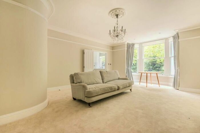 2 Bedroom Flat To Rent In Holland Park Avenue, Holland Park, W11