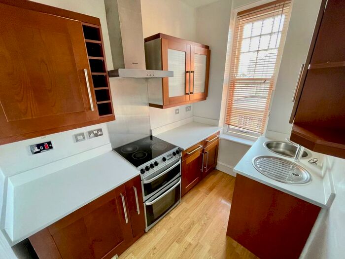 1 Bedroom House To Rent In Victoria Road, Penarth, CF64