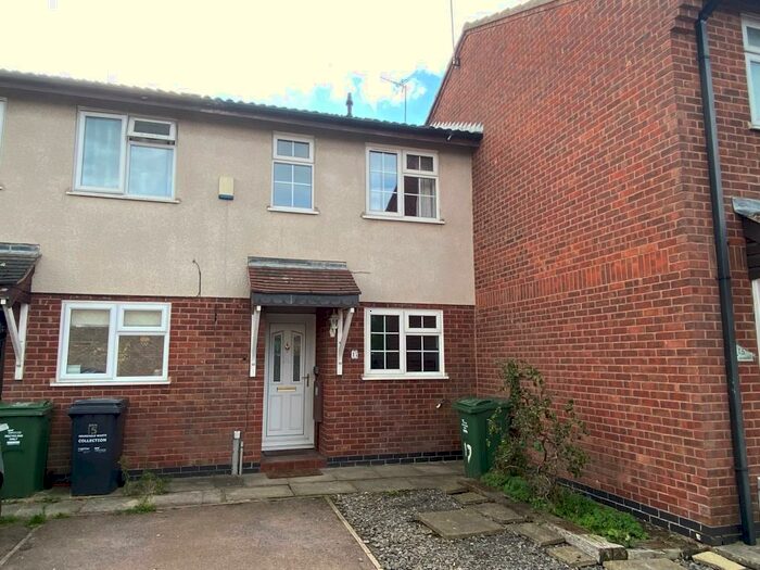 2 Bedroom Town House To Rent In Sedgefield Drive, Syston, LE7