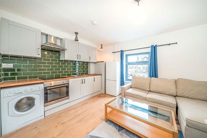 1 Bedroom Flat To Rent In Edgeley Lane, London, SW4