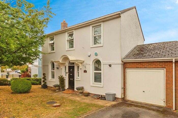 3 Bedroom Detached House For Sale In Ayleswater, Watermead, Aylesbury, HP19