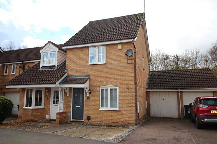 2 Bedroom Semi-Detached House To Rent In Larkin Gardens, Rushden, NN10