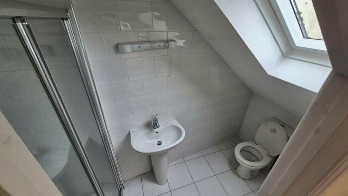 3 Bedroom Town House To Rent In Market Street, Haverfordwest, SA61