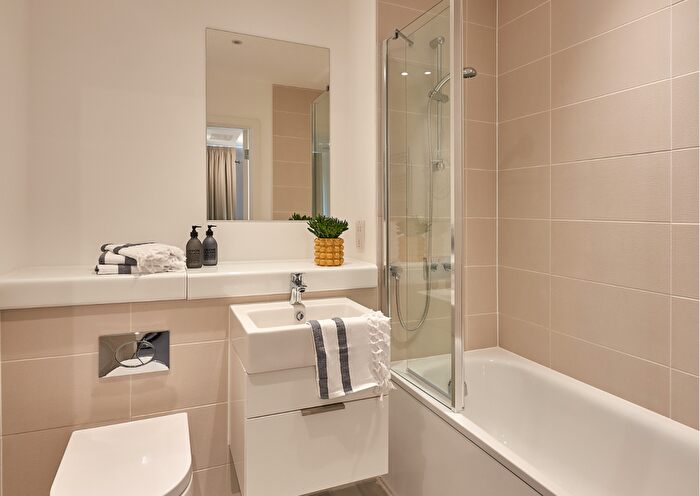 1 Bedroom Flat To Rent In The Wullcomb, Highcross Street, Leicester, LE1