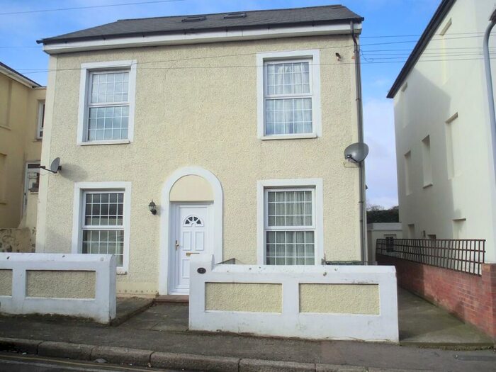 1 Bedroom Apartment To Rent In Albion Road, Gravesend, Kent, DA12
