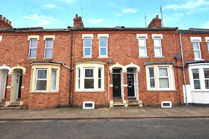 3 Bedroom Terraced House For Sale In Wycliffe Road, Abington, Northampton, NN1