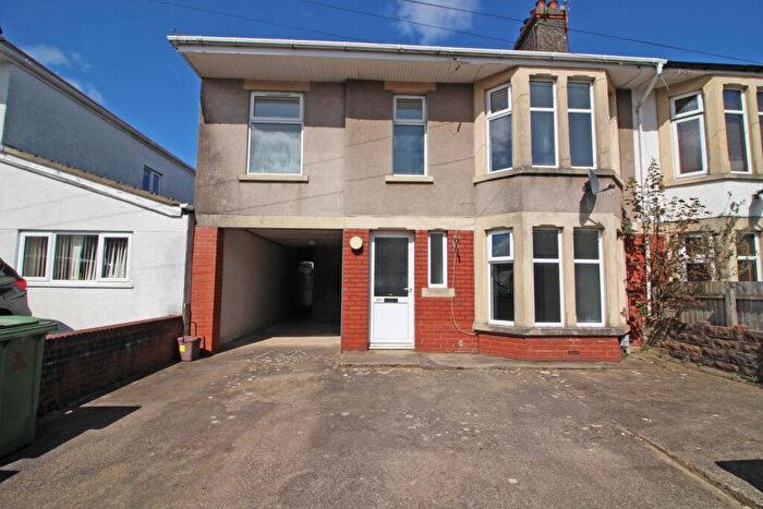 3 Bedroom Maisonette To Rent In Tyn-Y-Pwll Road, Cardiff, CF14