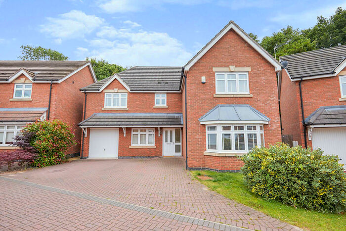 5 Bedroom Detached House To Rent In Boundary Close, Burton-on-Trent, Staffordshire, DE13