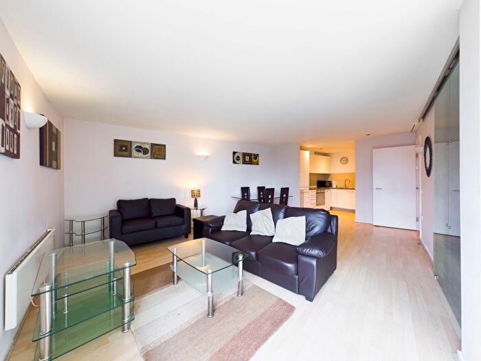 2 Bedroom Flat To Rent In Prestons Road, Blackwall, E14