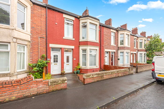 2 Bedroom Flat For Sale In Millbank Terrace, Bedlington, NE22