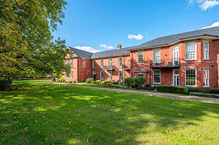 2 Bedroom Flat For Sale In Glanville Way, Epsom, KT19