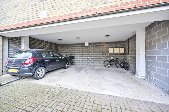 Garage / Parking To Rent In Carnwath Road, Fulham, London, SW6