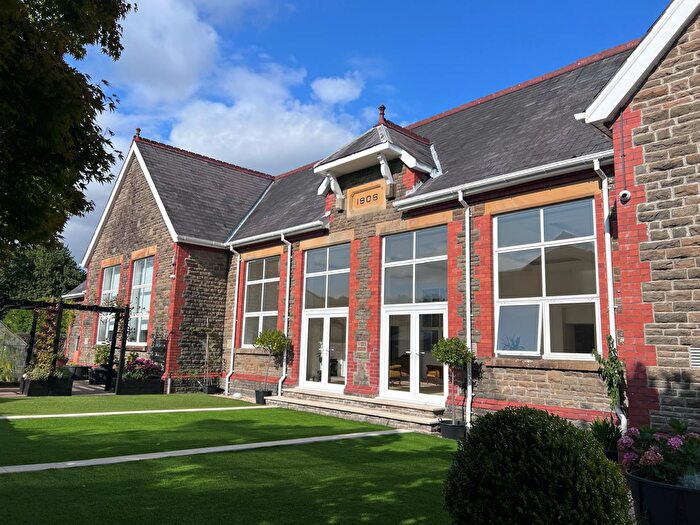 6 Bedroom Detached House For Sale In Pantyffynnon Road, Ystradgynlais, Swansea, SA9