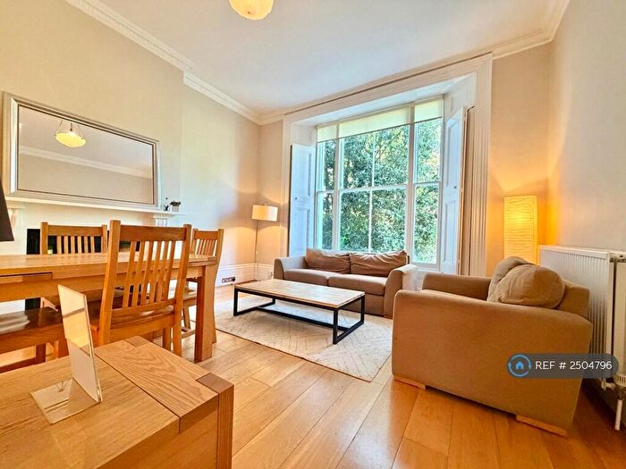 2 Bedroom Flat To Rent In Haverstock Hill, London, NW3