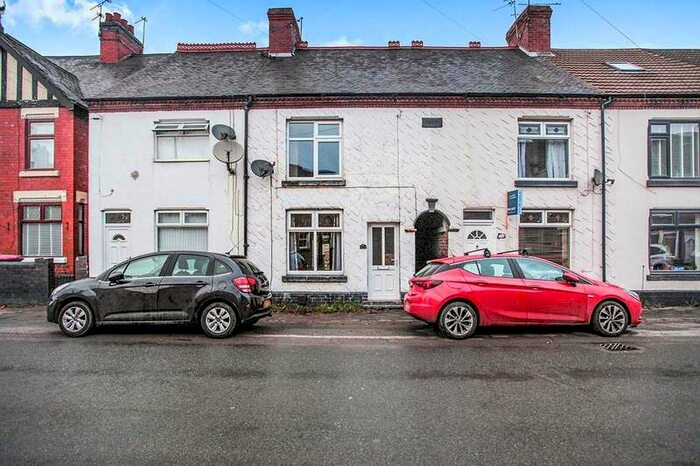 3 Bedroom House To Rent In Coleshill Road, Nuneaton, Warwickshire, CV10