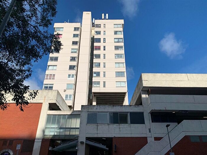 2 Bedroom Flat For Sale In The Mall, Bromley, BR1