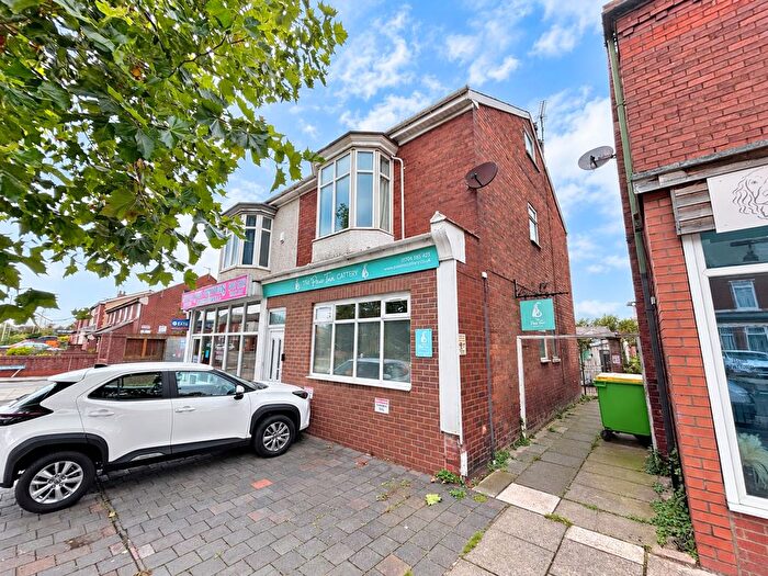 3 Bedroom Semi-Detached House For Sale In Eastbourne Road, Southport, PR8