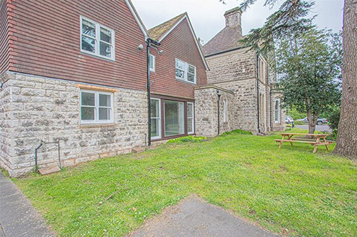 1 Bedroom Flat For Sale In Redwood Grange, Bartletts Elm, Langport, Somerset, TA10