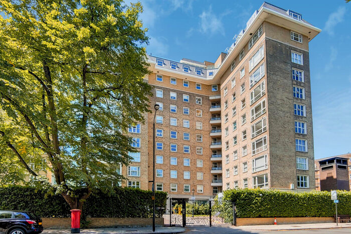 3 Bedroom Flat To Rent In Boydell Court, St. Johns Wood Park, NW8