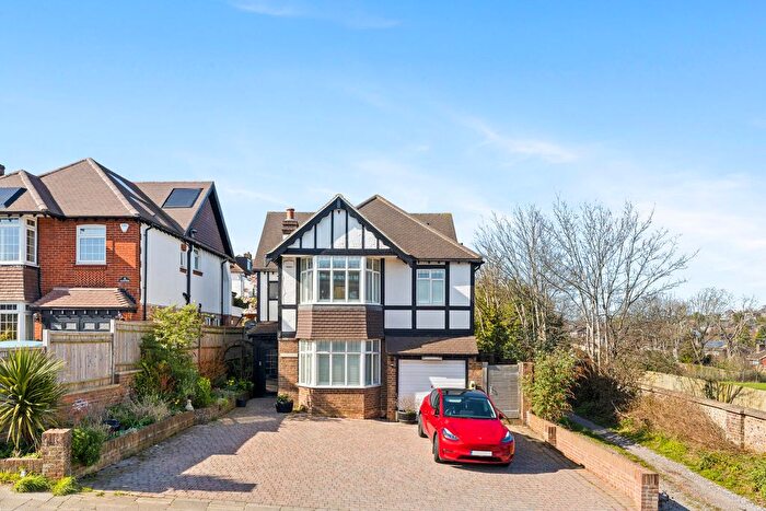 5 Bedroom Detached House For Sale In Woodland Drive, Hove, BN3
