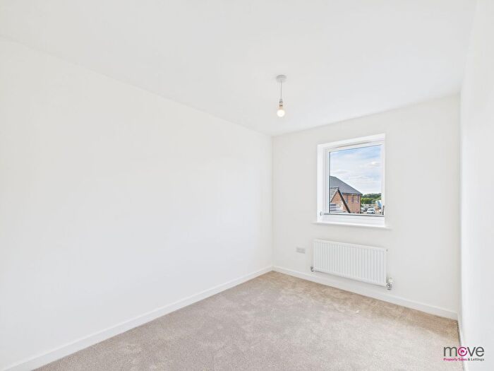 4 Bedroom Semi-Detached House To Rent In Furlong Close, Cheltenham, GL51