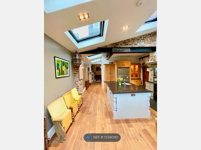 4 Bedroom Terraced House To Rent In Upperthorpe, Hale, WA15